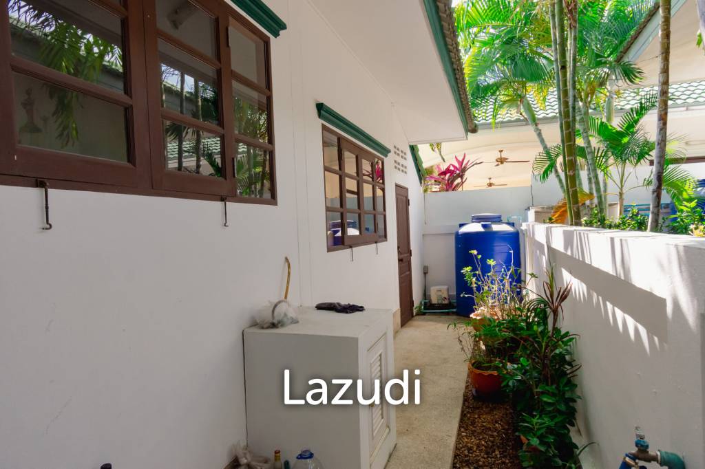 CHARMING ONE-STORY HOUSE IN A QUIET NEIGHBORHOOD