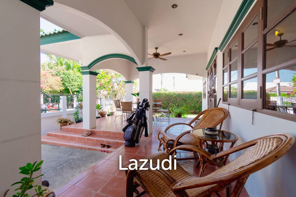 CHARMING ONE-STORY HOUSE IN A QUIET NEIGHBORHOOD