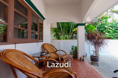 CHARMING ONE-STORY HOUSE IN A QUIET NEIGHBORHOOD