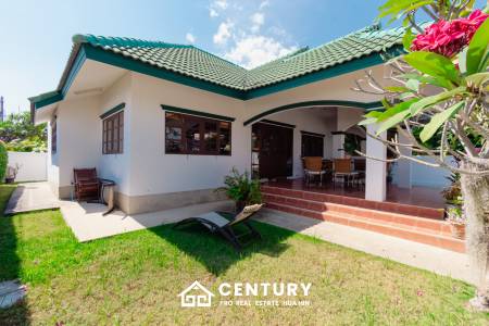 CHARMING ONE-STORY HOUSE IN A QUIET NEIGHBORHOOD