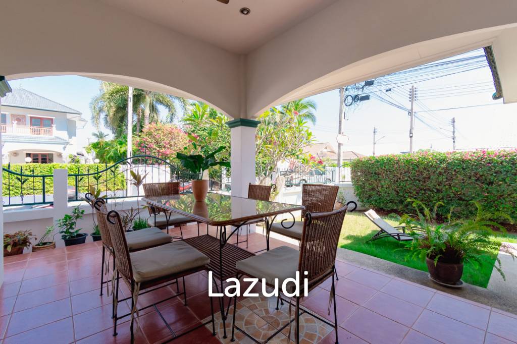 CHARMING ONE-STORY HOUSE IN A QUIET NEIGHBORHOOD