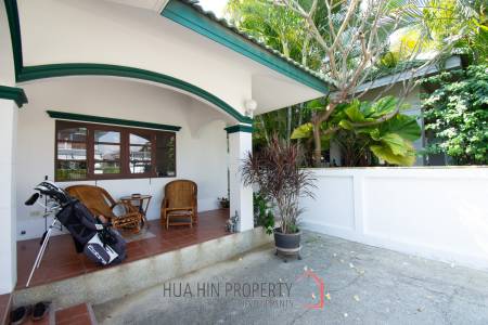 CHARMING ONE-STORY HOUSE IN A QUIET NEIGHBORHOOD