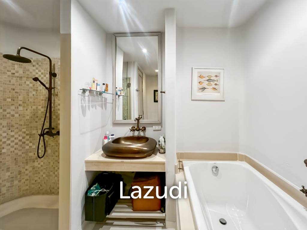 77.5 sqm 2-Bed Beachfront Condo at Chelona Khao Tao