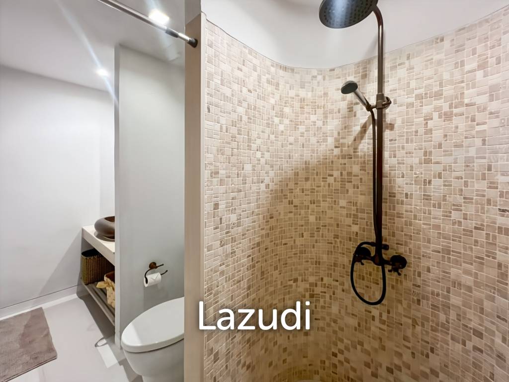 77.5 sqm 2-Bed Beachfront Condo at Chelona Khao Tao