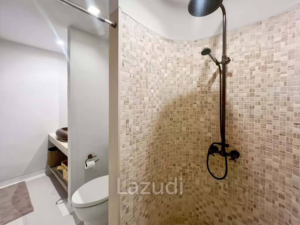 77.5 sqm 2-Bed Beachfront Condo at Chelona Khao Tao