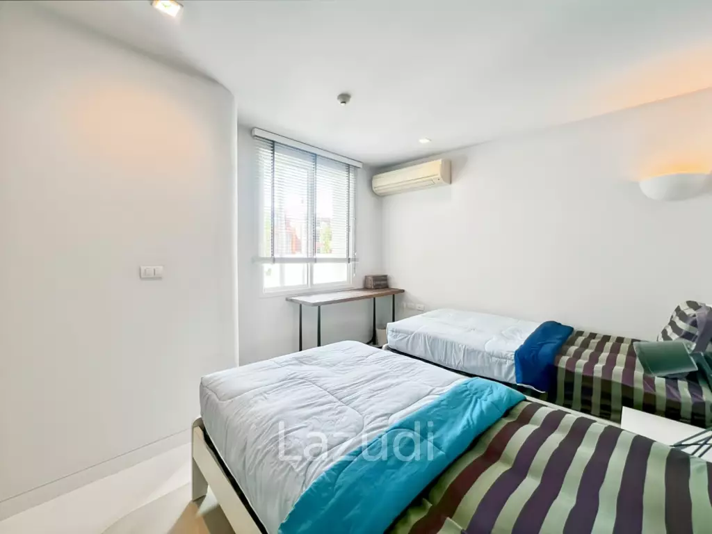 77.5 sqm 2-Bed Beachfront Condo at Chelona Khao Tao