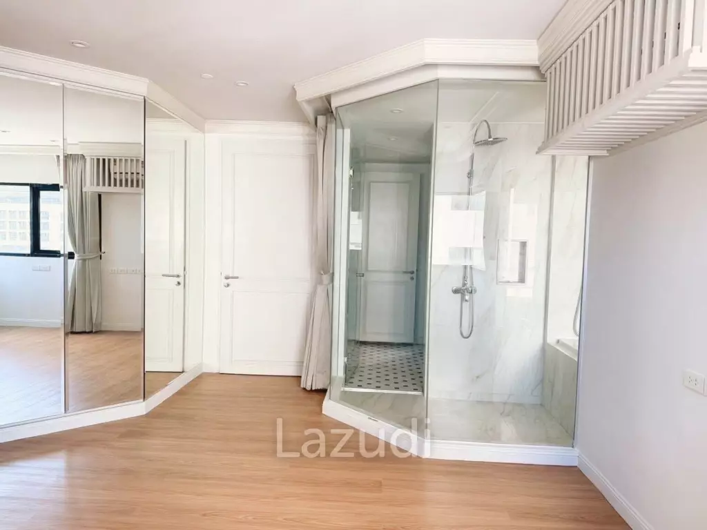 1 Bed 1 Bath 94.1 SQ.M Sathorn Gardens