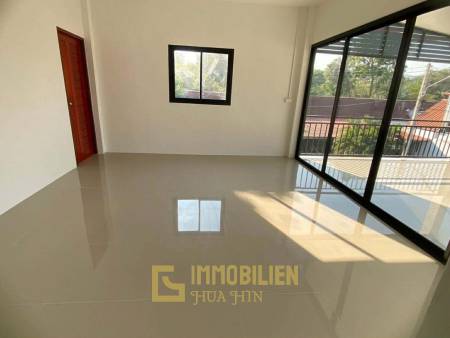 Zentrale Lage / 4 Schlafzimmer / Balkon