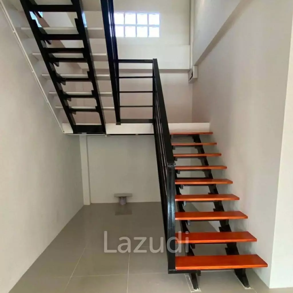 Spacious 4-Bedroom Home Near Dinosaur Market, Hua Hin