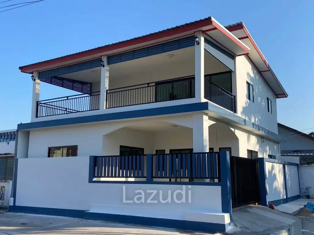 Spacious 4-Bedroom Home Near Dinosaur Market, Hua Hin