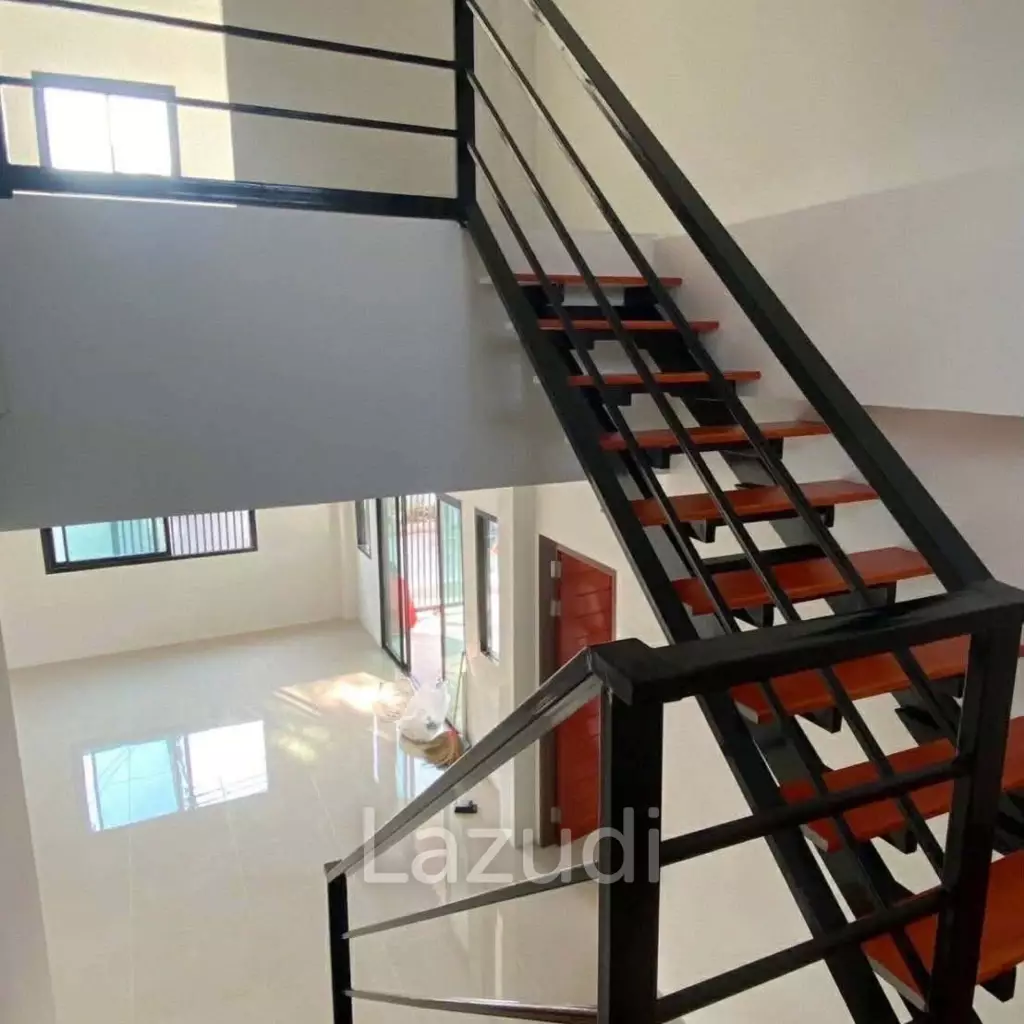 Spacious 4-Bedroom Home Near Dinosaur Market, Hua Hin