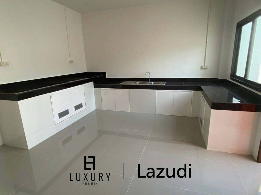 Spacious 4-Bedroom Home Near Dinosaur Market, Hua Hin