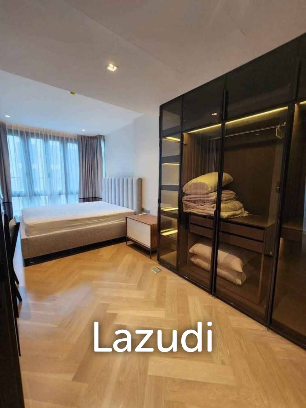 70.71 sqm modern 2 bed condo The Reserve Sukhumvit 61 Bangkok