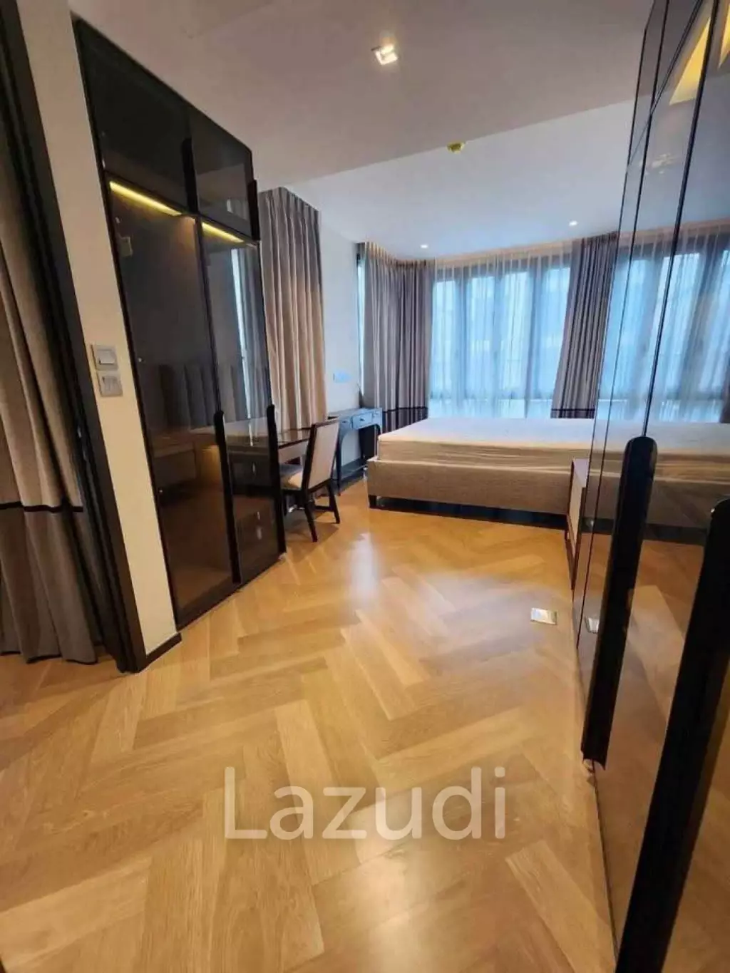 70.71 sqm modern 2 bed condo The Reserve Sukhumvit 61 Bangkok