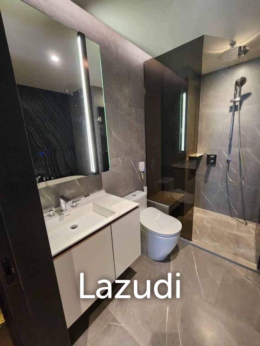70.71 sqm modern 2 bed condo The Reserve Sukhumvit 61 Bangkok