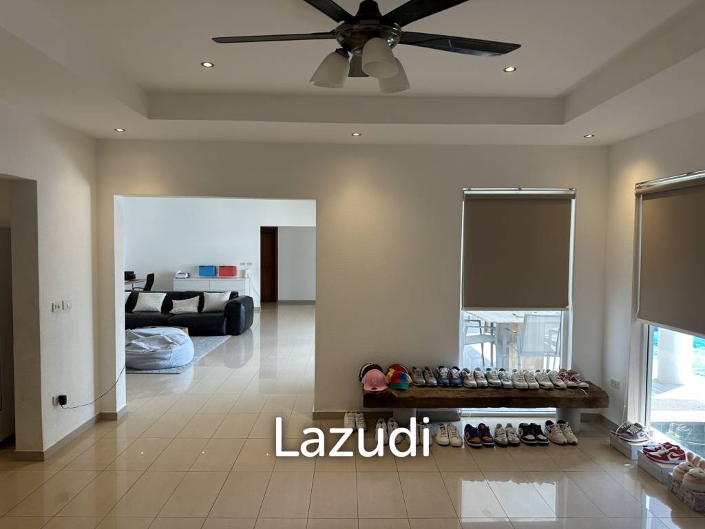 4 Beds 5 Baths 450 SQ.M. Siam Royal View Pattaya