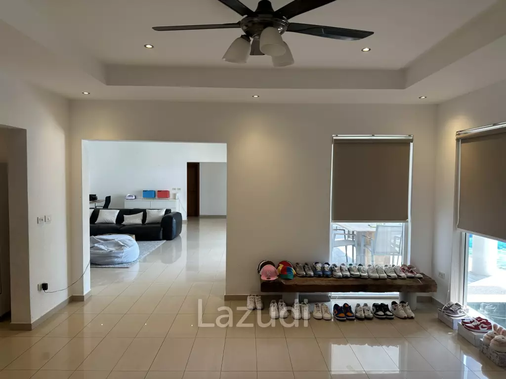 4 Beds 5 Baths 450 SQ.M. Siam Royal View Pattaya