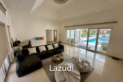 4 Beds 5 Baths 450 SQ.M. Siam Royal View Pattaya