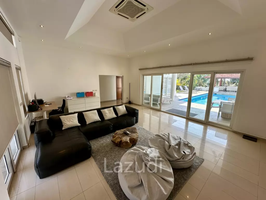4 Beds 5 Baths 450 SQ.M. Siam Royal View Pattaya