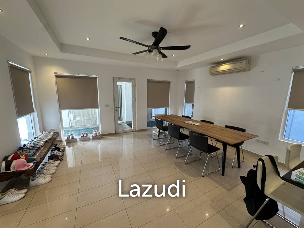4 Beds 5 Baths 450 SQ.M. Siam Royal View Pattaya