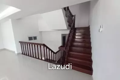 250 sqm townhouse in Khlong Tan Nuea Bangkok Leo Classic Place