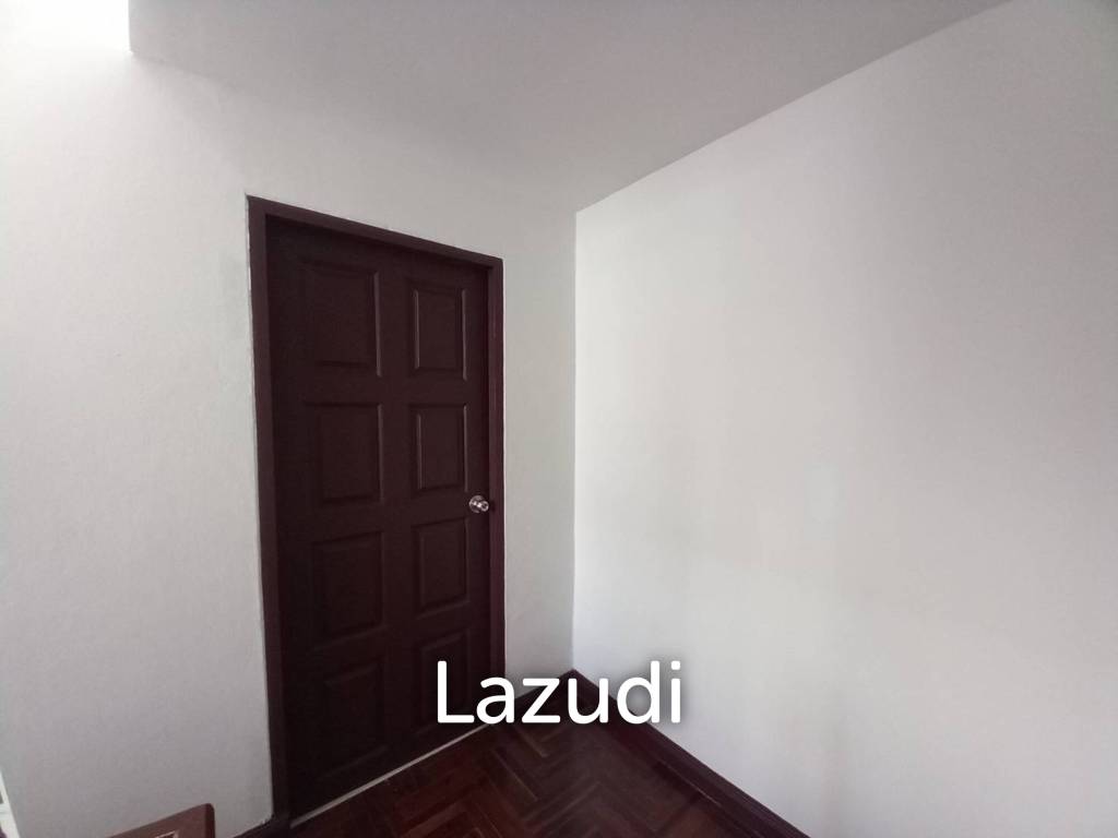 250 sqm townhouse in Khlong Tan Nuea Bangkok Leo Classic Place