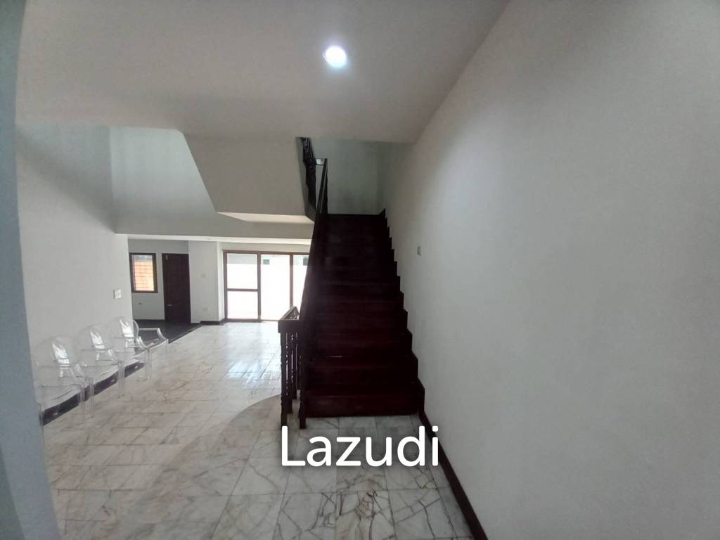 250 sqm townhouse in Khlong Tan Nuea Bangkok Leo Classic Place