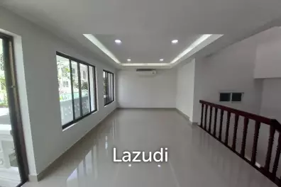 250 sqm townhouse in Khlong Tan Nuea Bangkok Leo Classic Place