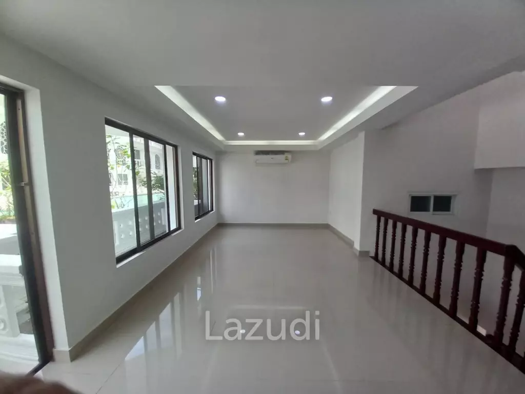 250 sqm townhouse in Khlong Tan Nuea Bangkok Leo Classic Place