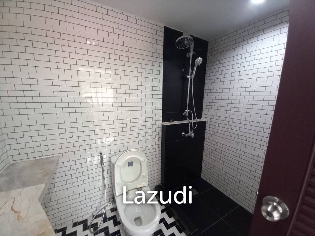 250 sqm townhouse in Khlong Tan Nuea Bangkok Leo Classic Place