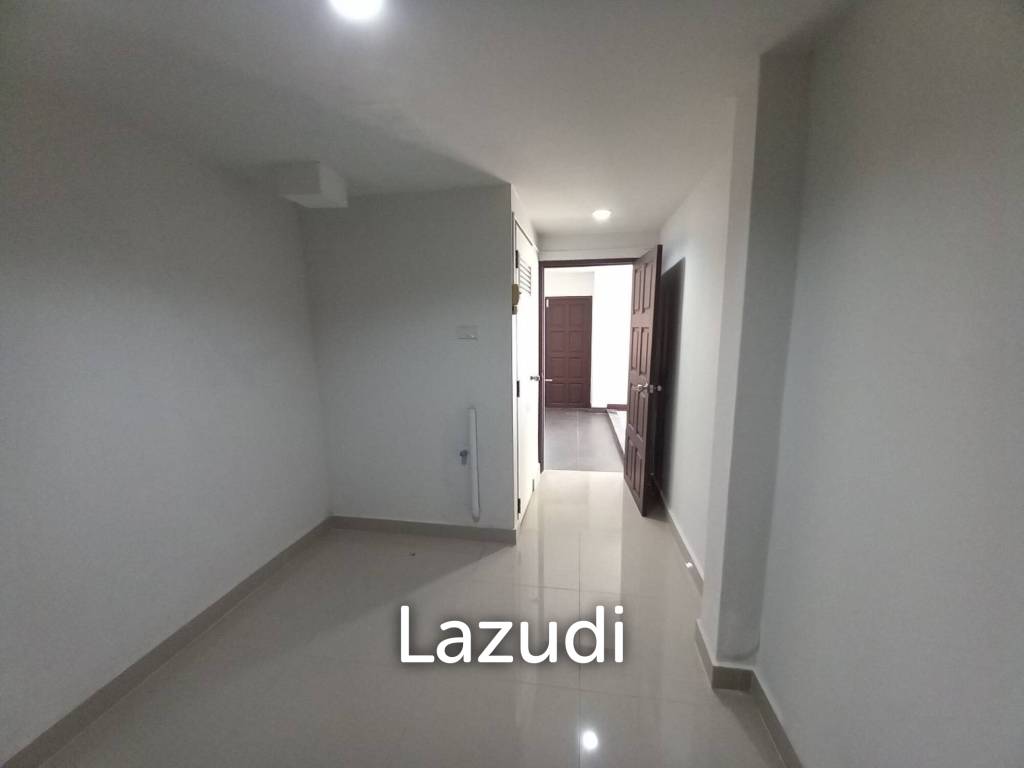 250 sqm townhouse in Khlong Tan Nuea Bangkok Leo Classic Place