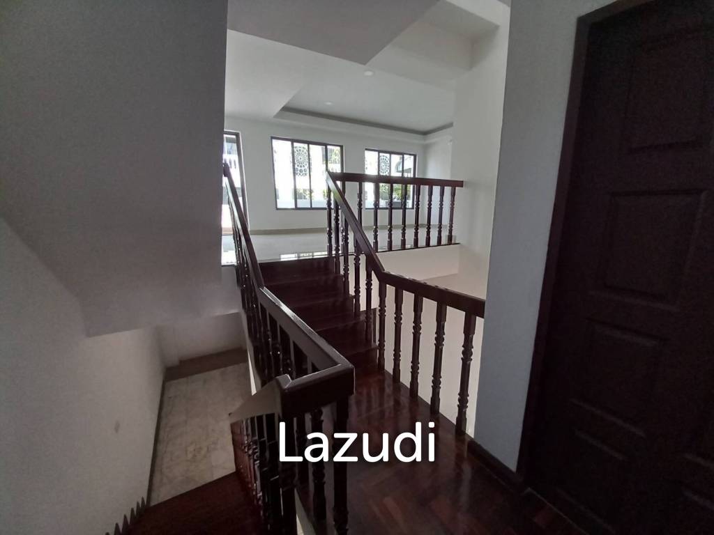 250 sqm townhouse in Khlong Tan Nuea Bangkok Leo Classic Place