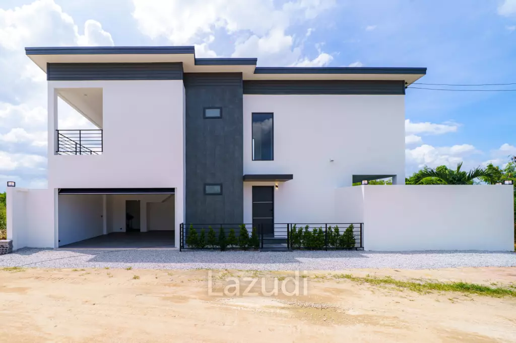 4 Beds 3 Baths 208 SQ.M. Modern Pool Villa Near Mabprachan