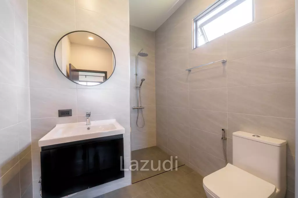 4 Beds 3 Baths 208 SQ.M. Modern Pool Villa Near Mabprachan