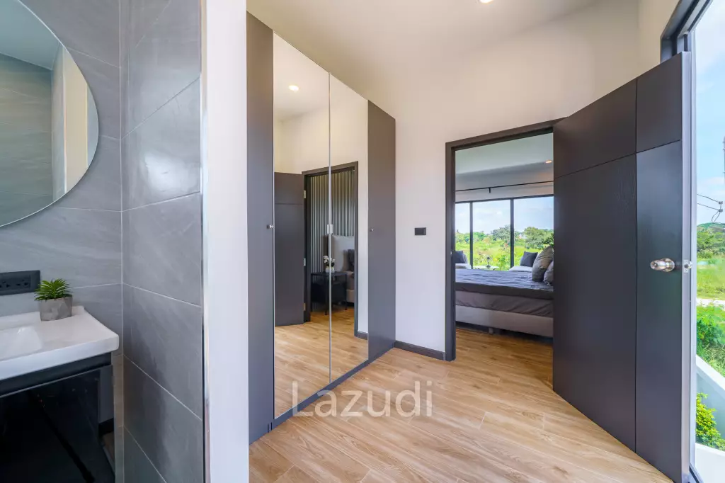 4 Beds 3 Baths 208 SQ.M. Modern Pool Villa Near Mabprachan