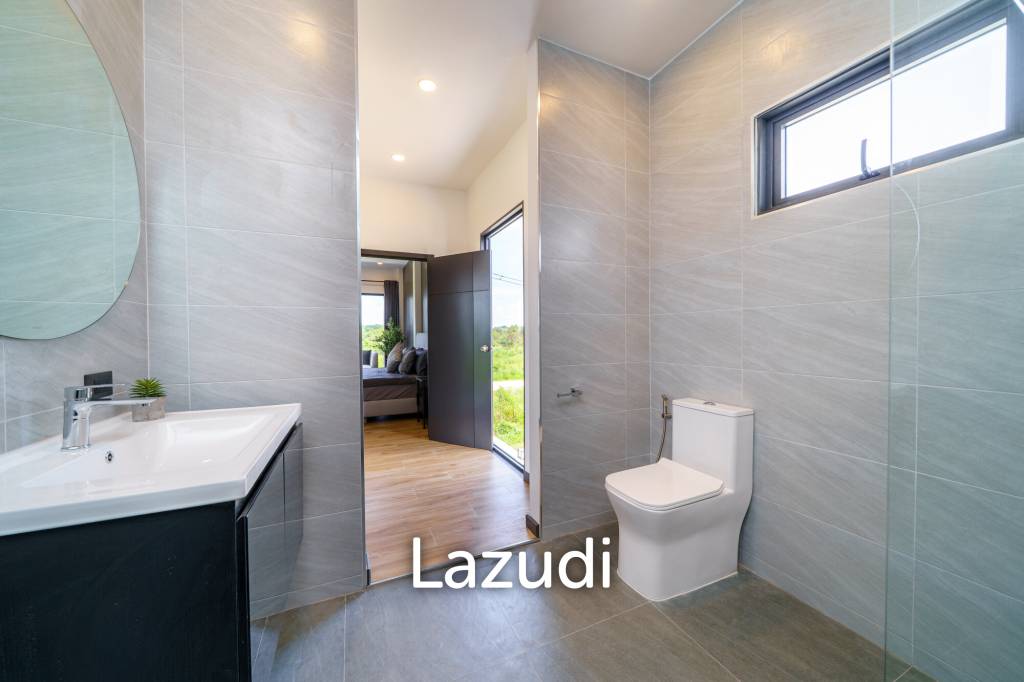 4 Beds 3 Baths 208 SQ.M. Modern Pool Villa Near Mabprachan
