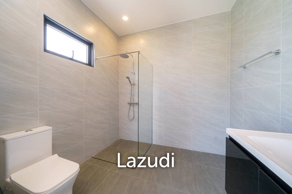 4 Beds 3 Baths 208 SQ.M. Modern Pool Villa Near Mabprachan