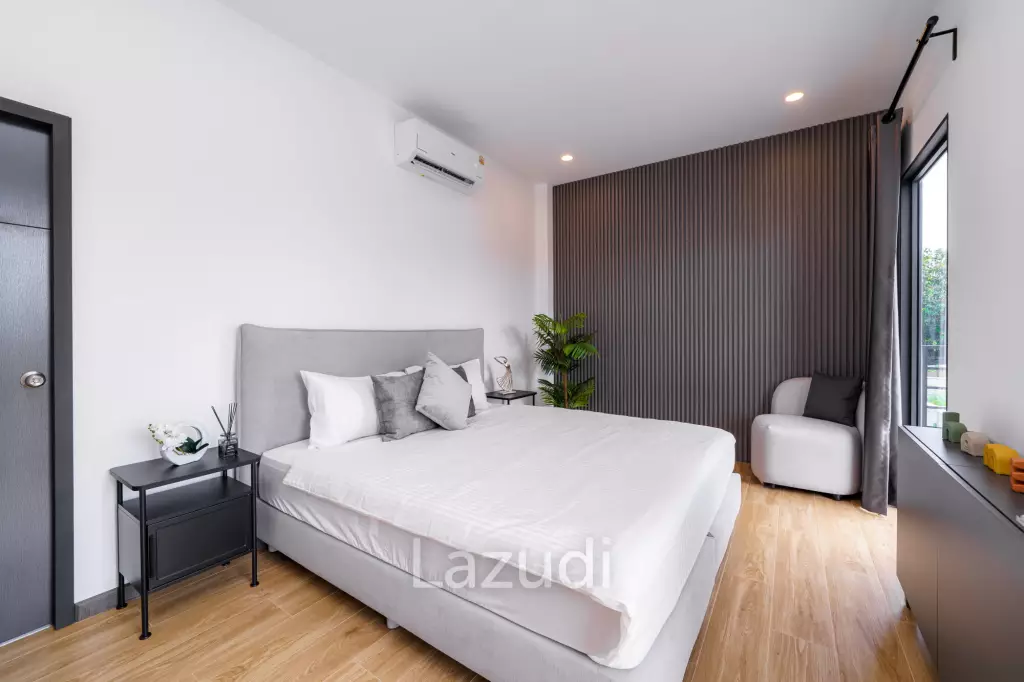 4 Beds 3 Baths 208 SQ.M. Modern Pool Villa Near Mabprachan