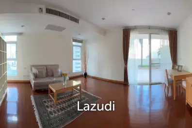 Spacious 580 sqm 4-Bed Apartment on 16th Floor at GM Height Khlong Toei Bangkok
