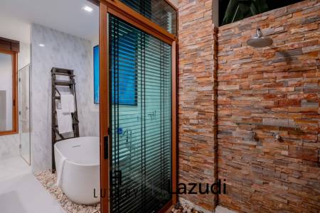 279 sqm modern pool villa in Thap Tai Hua Hin