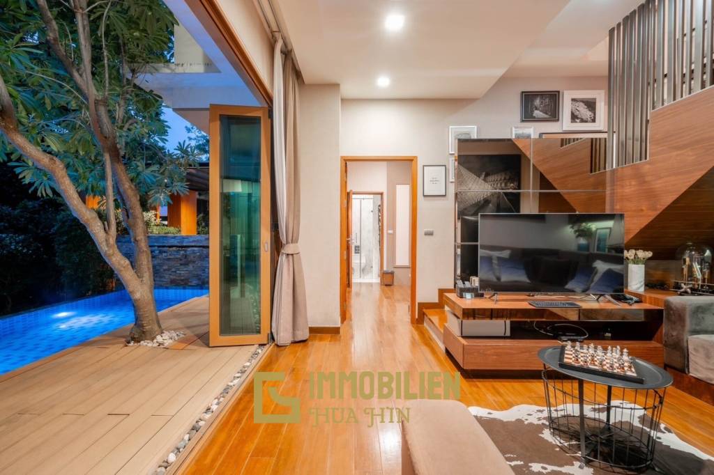 Modernes Design / 279 qm Wohnfläche / luxuriöse Bäder