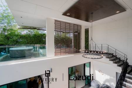 299 sqm Modern Pool Villa in Thap Tai Hua Hin