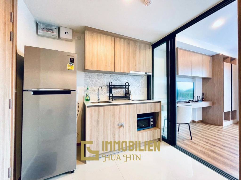 5. Stock / voll möbliert / Balkon