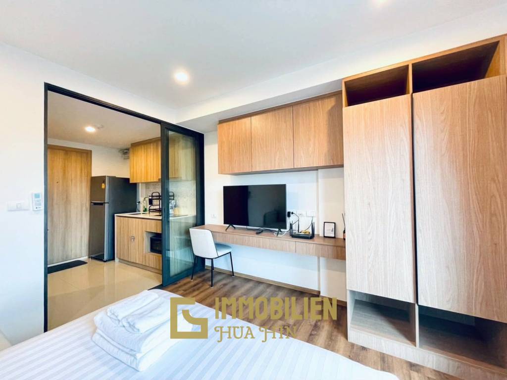 5. Stock / voll möbliert / Balkon