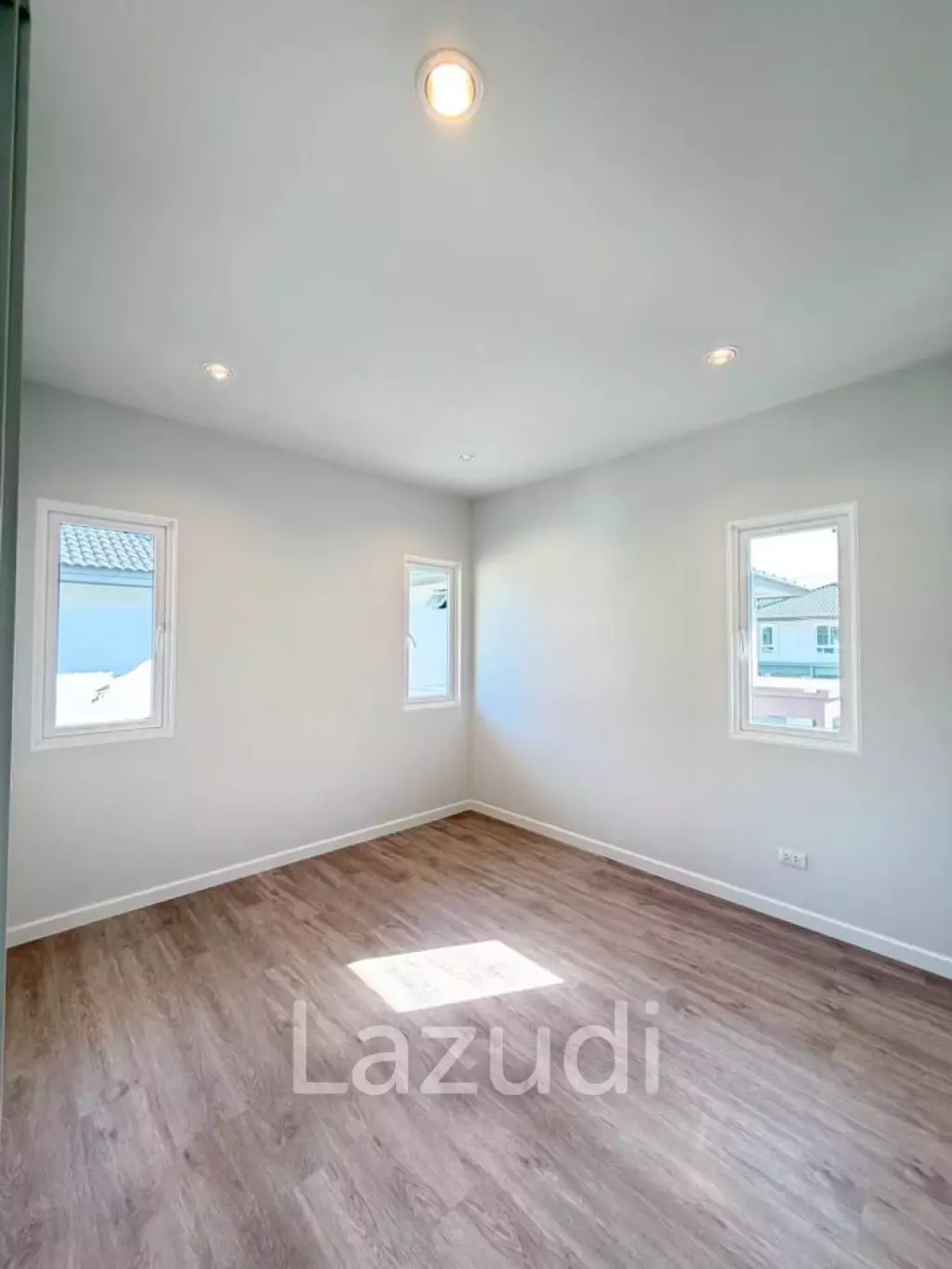 Brand New 4-Bedroom House Near BISP
