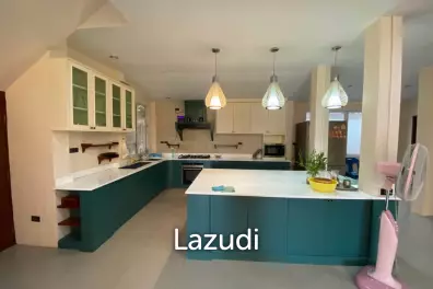 Thai-Style 4-Bedroom Pool Villa Near BIS Phuket in Koh Kaew