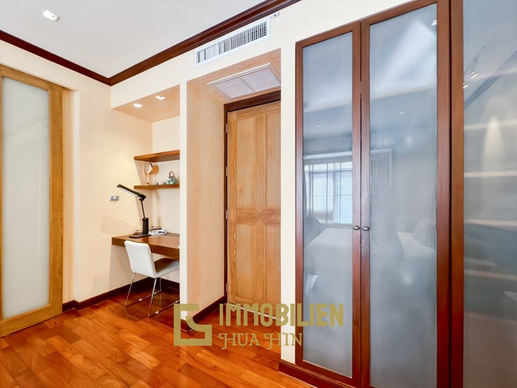 direkter Poolzugang / 148 qm Wohnfläche / 2 Schlafzimmer + 2 Badezimmer