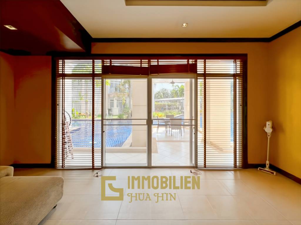 direkter Poolzugang / 148 qm Wohnfläche / 2 Schlafzimmer + 2 Badezimmer