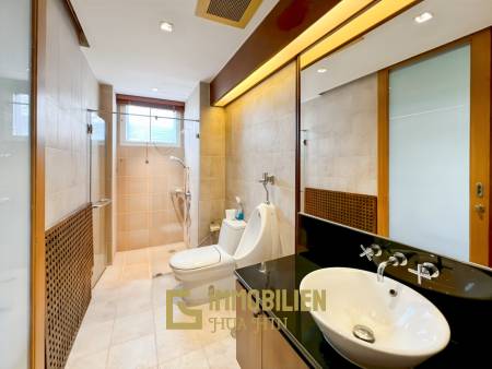 direkter Poolzugang / 148 qm Wohnfläche / 2 Schlafzimmer + 2 Badezimmer