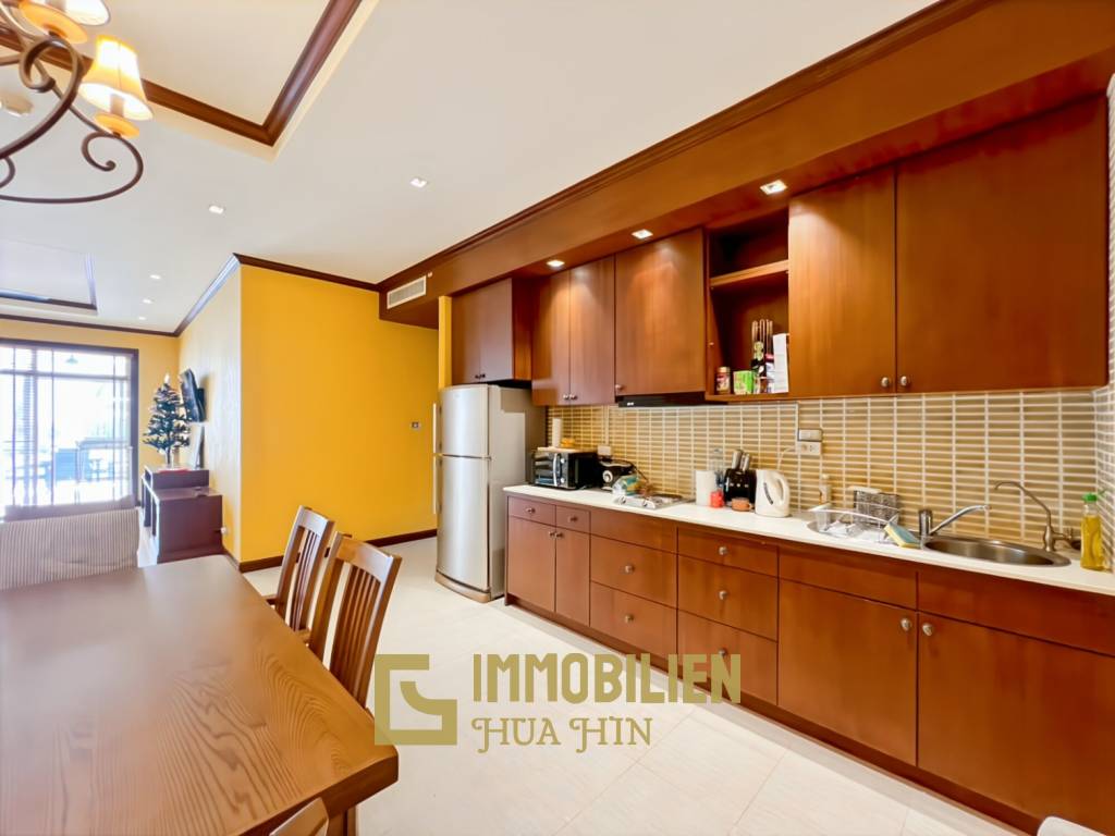 direkter Poolzugang / 148 qm Wohnfläche / 2 Schlafzimmer + 2 Badezimmer